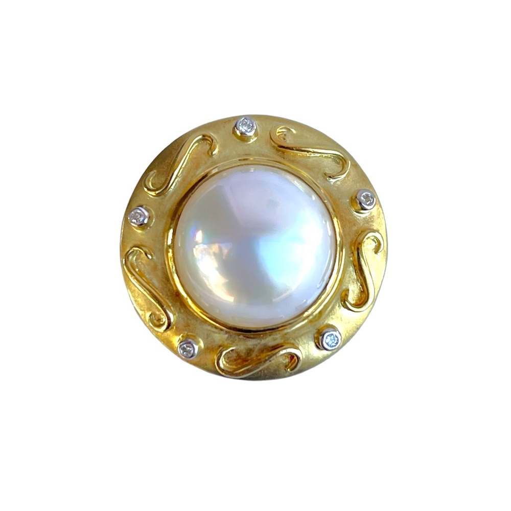 Vintage Authentic MABE White Pearl Earrings 18kt (750) gold and diamonds 💎 - Picture 9 of 16